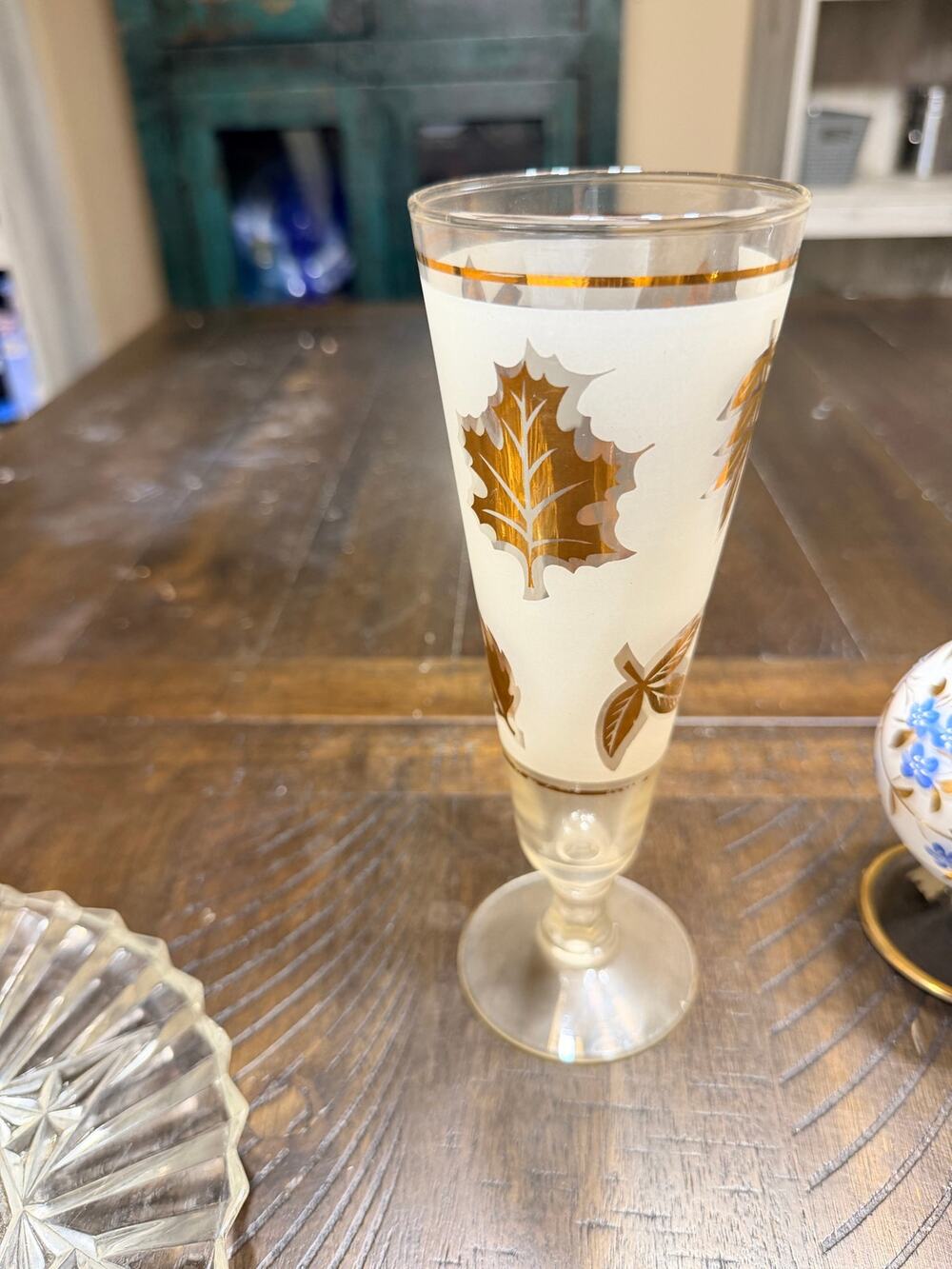 MCM Vintage 1960s Libbey Frosted Tom Collins Glass Gold Foliage Pattern 7"